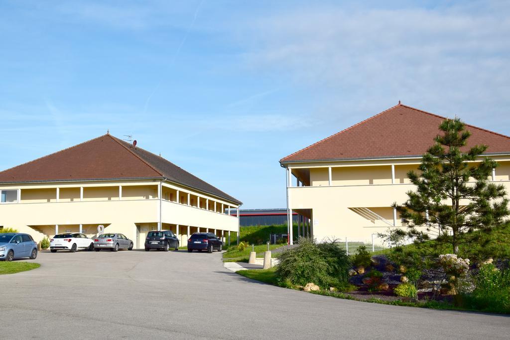 Logis Des Sources Hotel Créney-près-Troyes Exterior foto